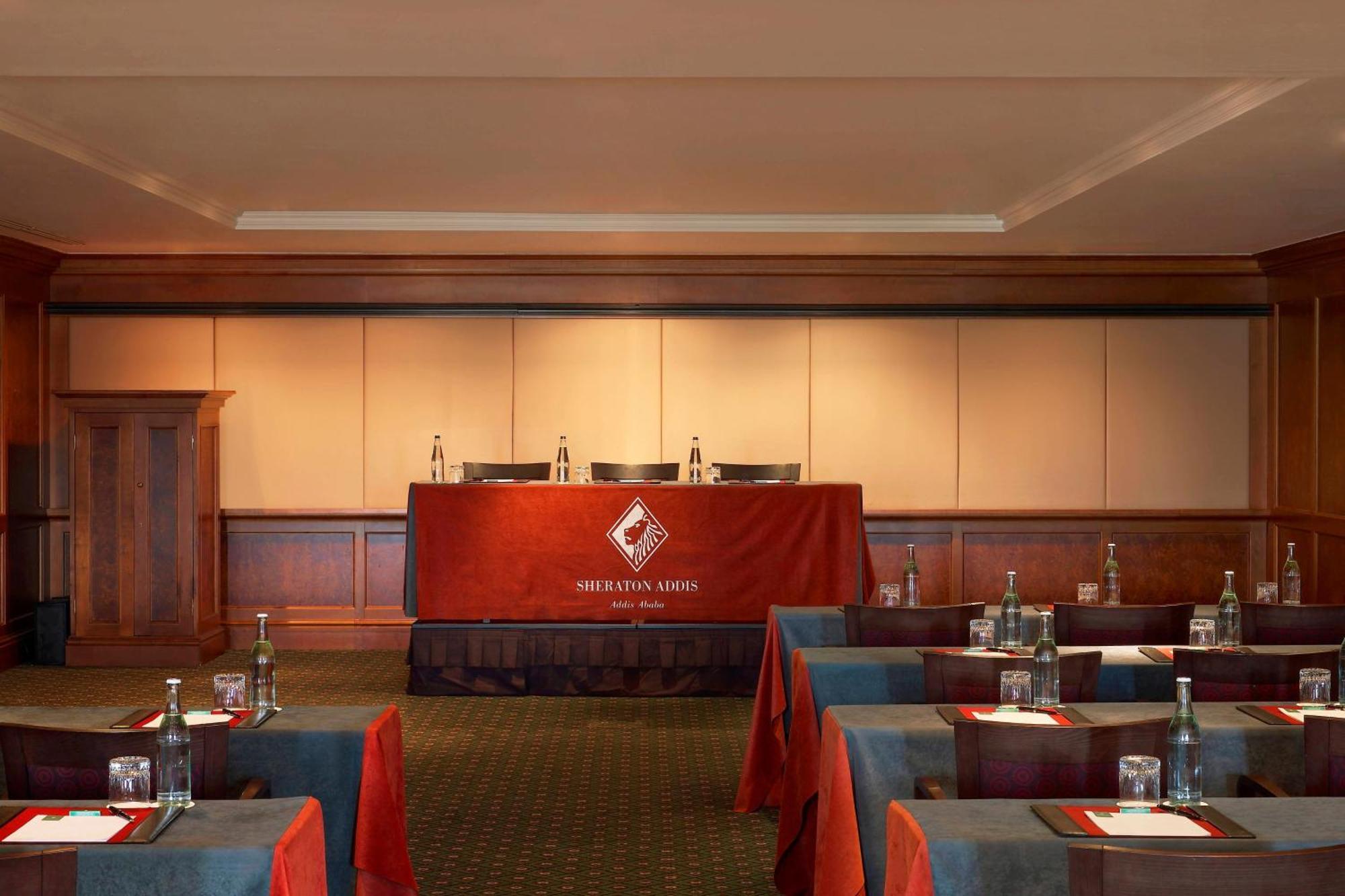 Sheraton Addis, A Luxury Collection Hotel, Адис Абеба Екстериор снимка